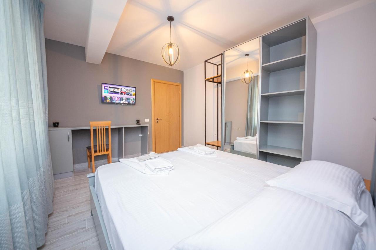 Aerial Hotel & Spa Vlorë Buitenkant foto