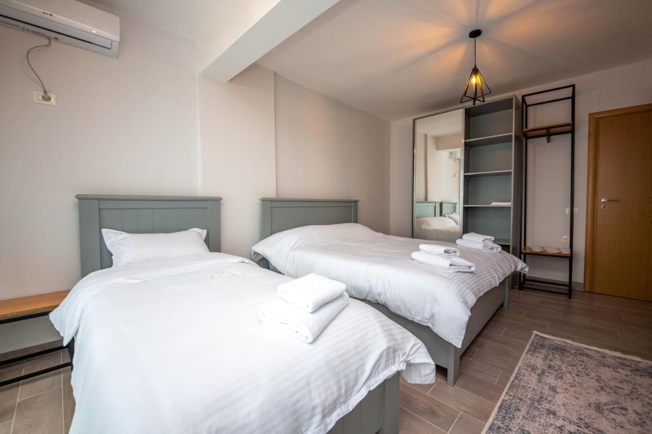 Aerial Hotel & Spa Vlorë Buitenkant foto