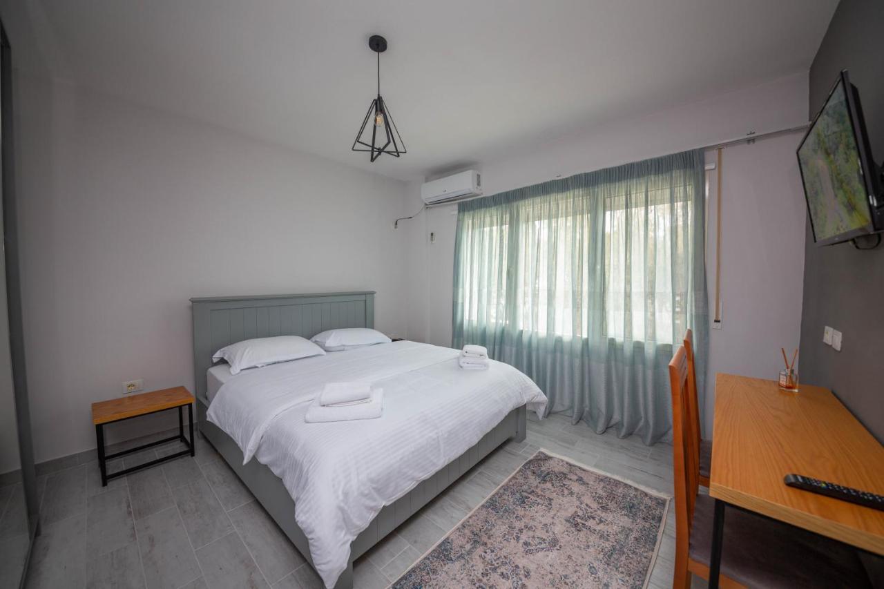 Aerial Hotel & Spa Vlorë Buitenkant foto
