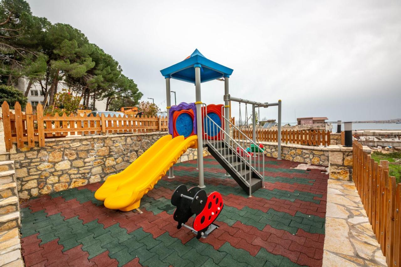 Aerial Hotel & Spa Vlorë Buitenkant foto