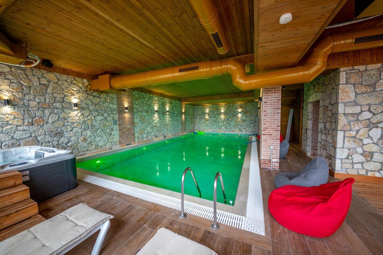 Aerial Hotel & Spa Vlorë Buitenkant foto
