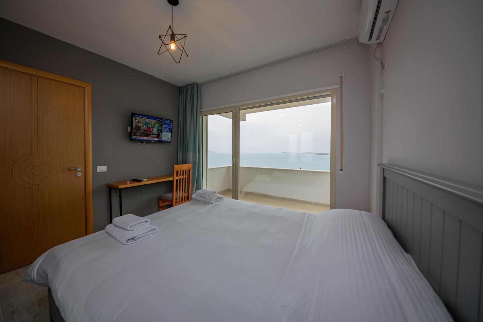 Aerial Hotel & Spa Vlorë Buitenkant foto