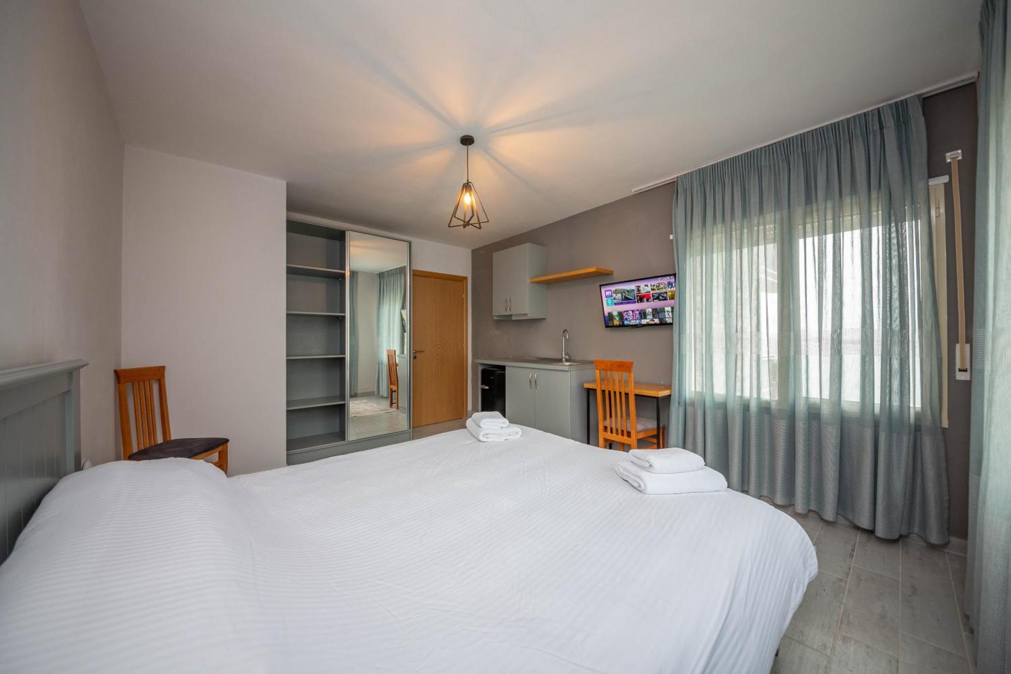 Aerial Hotel & Spa Vlorë Buitenkant foto