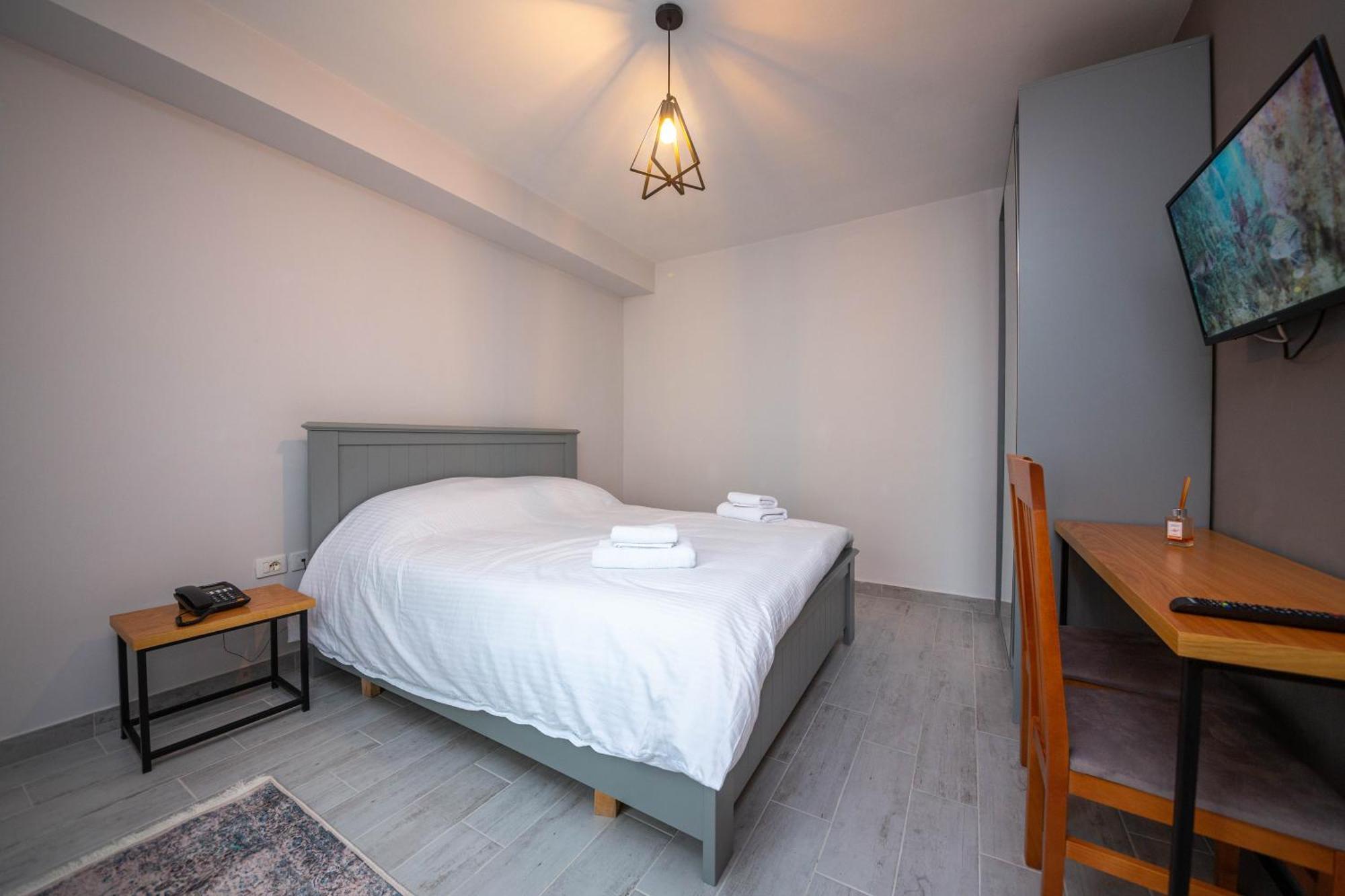 Aerial Hotel & Spa Vlorë Buitenkant foto